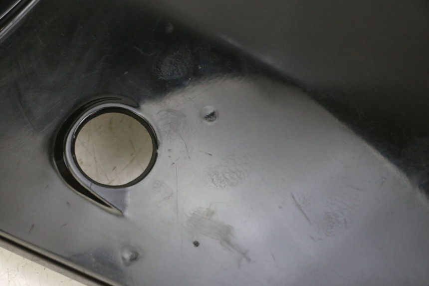 photo de CARENA POSTERIORE CONGIUNZIONE SUPERIORE SYM ORBIT III 3 4T 50 (2021 - 2025) - Vista d'insieme del prodotto