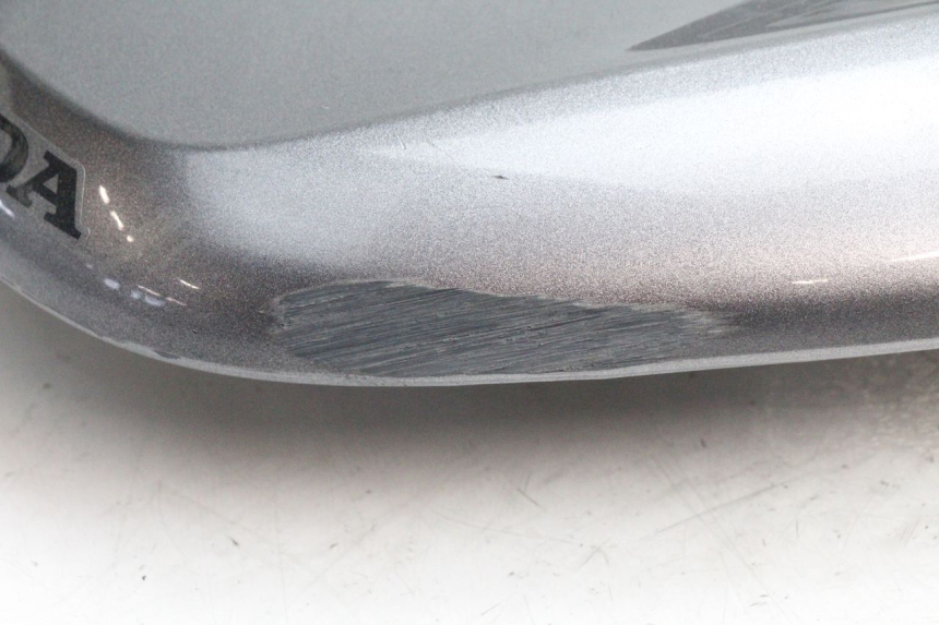 photo de CARENA POSTERIORE CONGIUNZIONE SUPERIORE HONDA PCX (JF28) 125 (2009 - 2011) - Altra angolazione