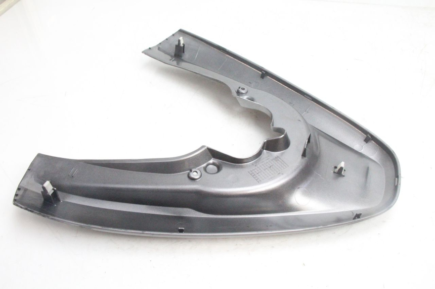 photo de CARENA POSTERIORE CONGIUNZIONE SUPERIORE HONDA PCX (JF28) 125 (2009 - 2011) - Stato della superficie e materiale