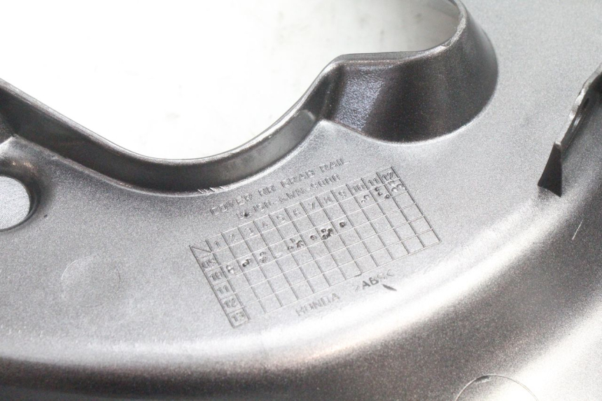 photo de CARENA POSTERIORE CONGIUNZIONE SUPERIORE HONDA PCX (JF28) 125 (2009 - 2011) - Marcature e riferimenti originali