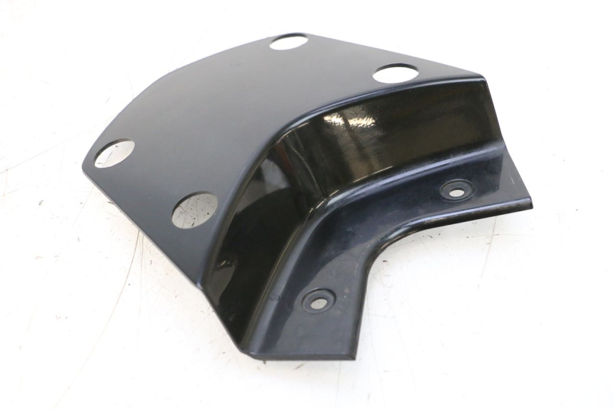 photo de Giunzione carenatura posteriore superiore HONDA PCX (JF57/JF64) 125 (2014 - 2018) - Primo piano tecnico
