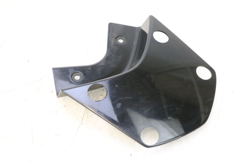 photo de Giunzione carenatura posteriore superiore HONDA PCX (JF57/JF64) 125 (2014 - 2018) - Dettagli dei punti di fissaggio