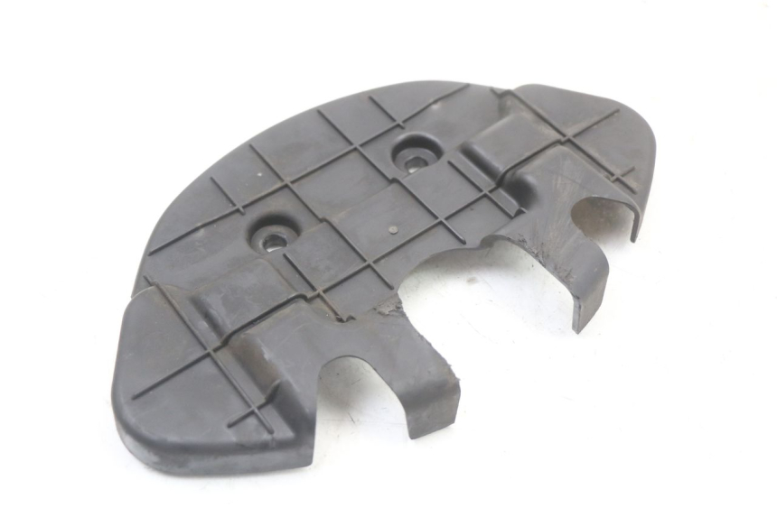 photo de CARENA POSTERIORE CONGIUNZIONE SUPERIORE PEUGEOT DJANGO 125 (2014 - 2017) - Dettaglio del componente