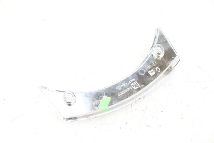 photo de CARENA POSTERIORE CONGIUNZIONE SUPERIORE PEUGEOT SATELIS 125 (2013 - 2018) - Vista d'insieme del prodotto