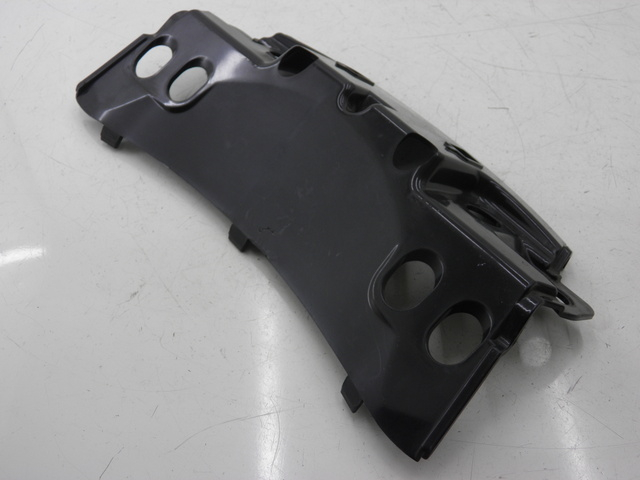 photo de Giunzione carenatura posteriore superiore PIAGGIO MP3 400 (2007 - 2009) - Zoom sullo stato d'uso