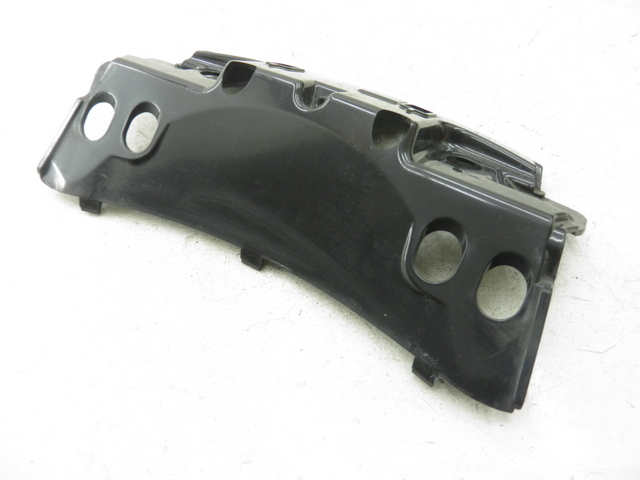 photo de Giunzione carenatura posteriore superiore PIAGGIO MP3 500 (2011 - 2015) - Altra angolazione