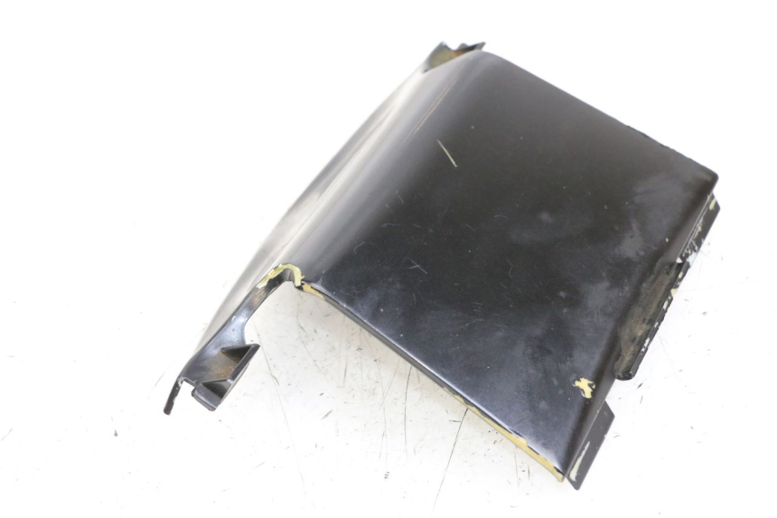 photo de CARENA POSTERIORE CONGIUNZIONE SUPERIORE GILERA RUNNER LC 50 (1997 - 1998) - Zoom sullo stato d'uso