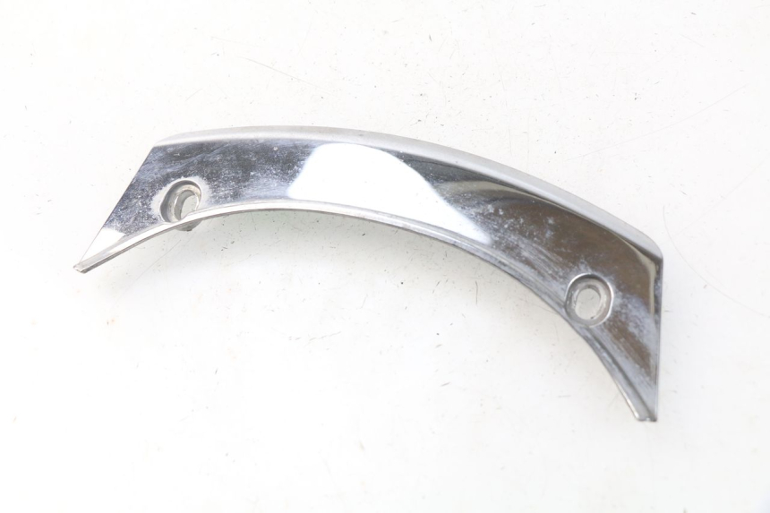 photo de Giunzione carenatura posteriore superiore PEUGEOT SATELIS 500 (2007 - 2013) - Zoom sullo stato d'uso