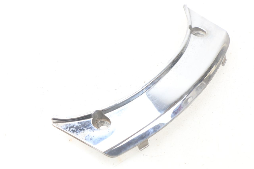 photo de GIUNZIONE PARAFANGO POSTERIORE SUPERIORE PEUGEOT SATELIS 125 (2006 - 2009) - Altra angolazione