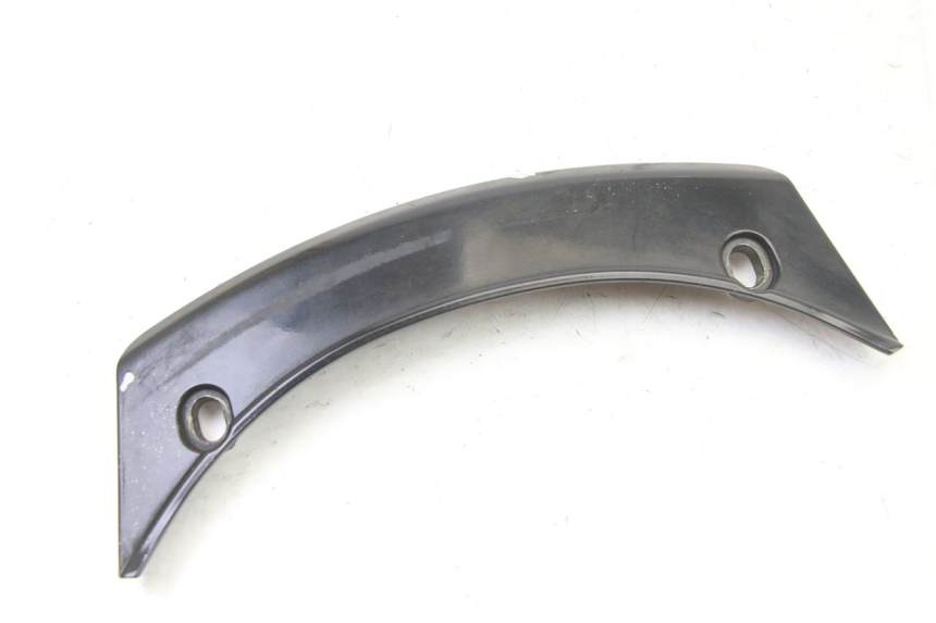 photo de CARENA POSTERIORE CONGIUNZIONE SUPERIORE PEUGEOT SATELIS 125 (2013 - 2018) - Primo piano tecnico