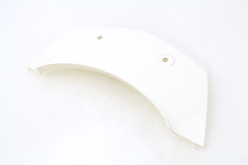 photo de Giunzione carenatura posteriore superiore RAZZO STEED 125 (2012 - 2018) - Dettagli dei punti di fissaggio