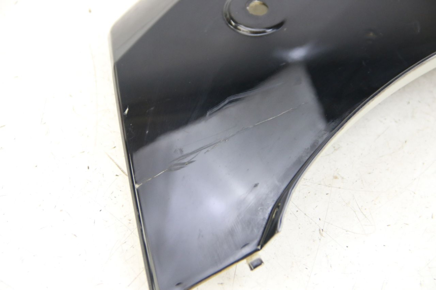 photo de Giunzione carenatura posteriore superiore RAZZO STEED 125 (2012 - 2018) - Altra angolazione