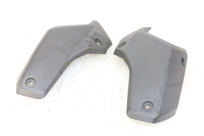 photo de CARENA POSTERIORE CONGIUNZIONE SUPERIORE PEUGEOT STREETZONE I 2T 50 (2018 - 2020) - Vista d'insieme del prodotto