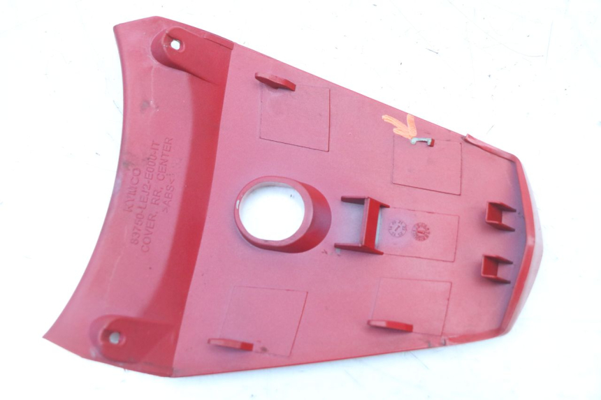 photo de CARENA POSTERIORE CONGIUNZIONE SUPERIORE KYMCO SUPER 8 4T 50 (2021 - 2024) - Altra angolazione