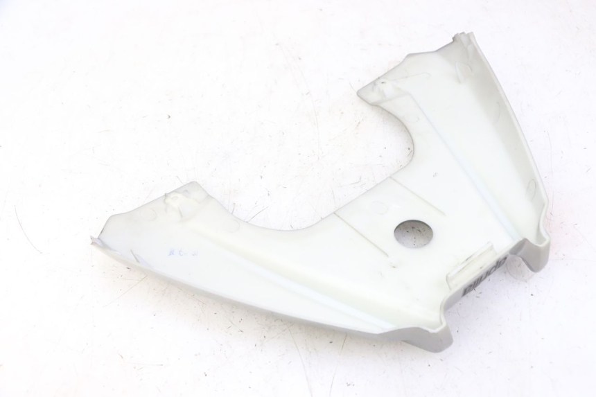 photo de GIUNZIONE PARAFANGO POSTERIORE SUPERIORE APRILIA SXR 50 (2021 - 2023) - Zoom sullo stato d'uso
