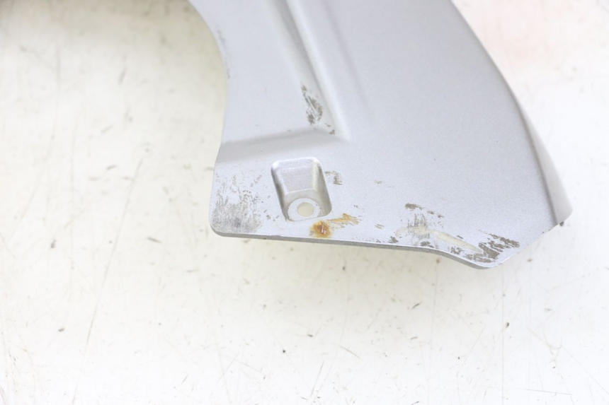 photo de GIUNZIONE PARAFANGO POSTERIORE SUPERIORE APRILIA SXR 50 (2021 - 2023) - Altra angolazione