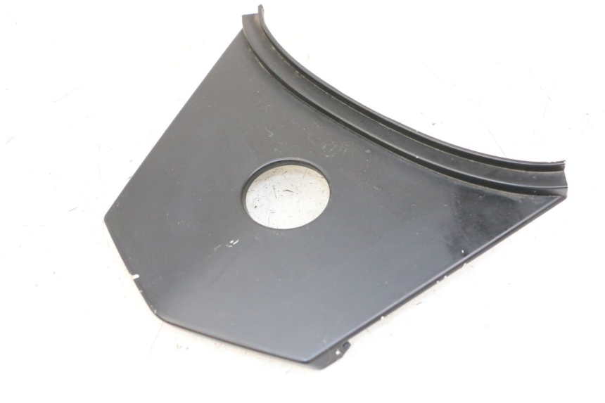 photo de GIUNZIONE PARAFANGO POSTERIORE SUPERIORE SYM JET 14 4T 50 (2018 - 2022) - Vista principale