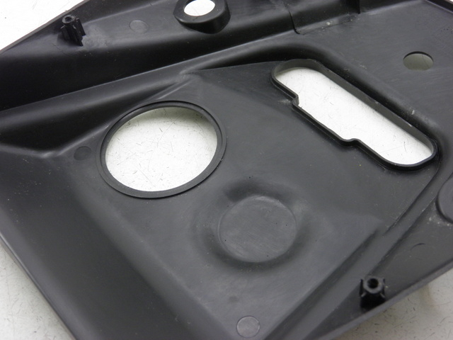 photo de Giunzione carenatura posteriore superiore SYM ORBIT 2 4T 50 (2008 - 2017) - Zoom sullo stato d'uso