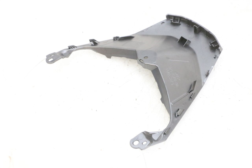 photo de CARENA POSTERIORE CONGIUNZIONE SUPERIORE YAMAHA TRICITY 300 (2020 - 2024) - Stato della superficie e materiale
