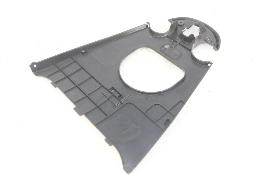 photo de GIUNZIONE PARAFANGO POSTERIORE SUPERIORE HONDA VISION NSC R 50 (2013 - 2015) - Zoom sullo stato d'uso