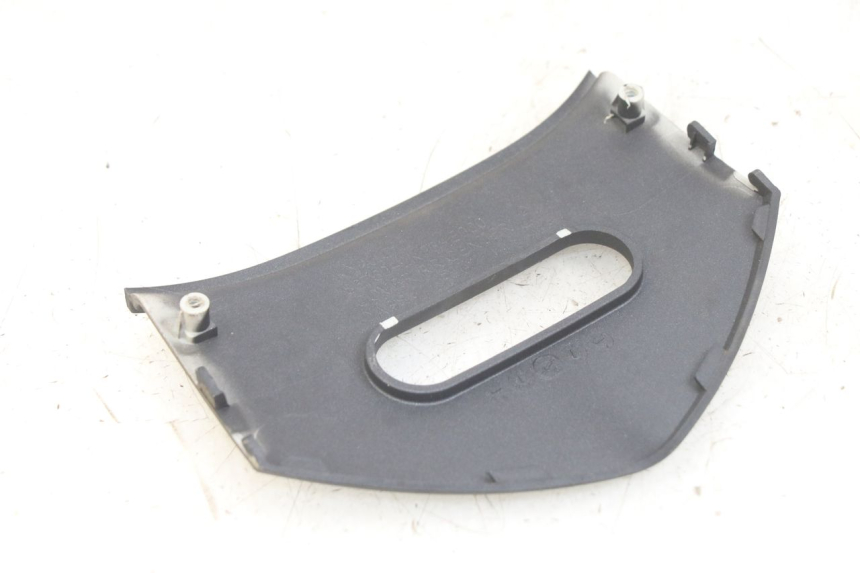 photo de Giunzione carenatura posteriore superiore KYMCO X-CITING XCITING 400 (2014 - 2018) - Dettaglio del componente