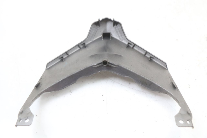 photo de GIUNZIONE PARAFANGO POSTERIORE SUPERIORE YAMAHA XMAX X-MAX ABS 125 (2017 - 2020) - Stato della superficie e materiale