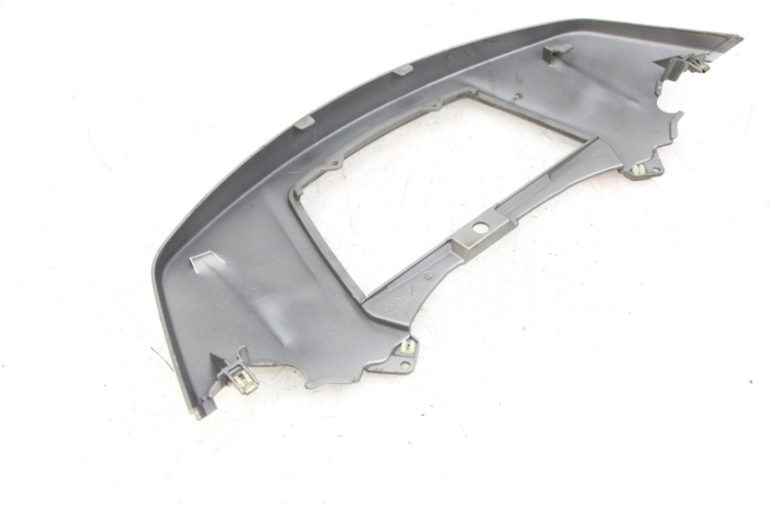 photo de GIUNZIONE PARAFANGO POSTERIORE SUPERIORE PIAGGIO X10 125 (2012 - 2017) - Altra angolazione