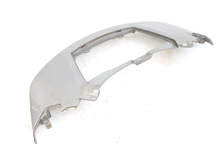 photo de GIUNZIONE PARAFANGO POSTERIORE SUPERIORE PIAGGIO X10 125 (2012 - 2017) - Stato della superficie e materiale