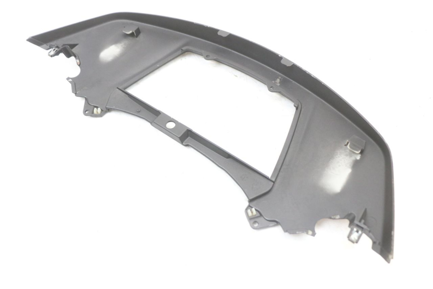 photo de GIUNZIONE PARAFANGO POSTERIORE SUPERIORE PIAGGIO X10 125 (2012 - 2017) - Altra vista dell'articolo