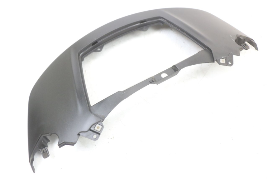 photo de GIUNZIONE PARAFANGO POSTERIORE SUPERIORE PIAGGIO X10 125 (2012 - 2017) - Dettagli dei punti di fissaggio