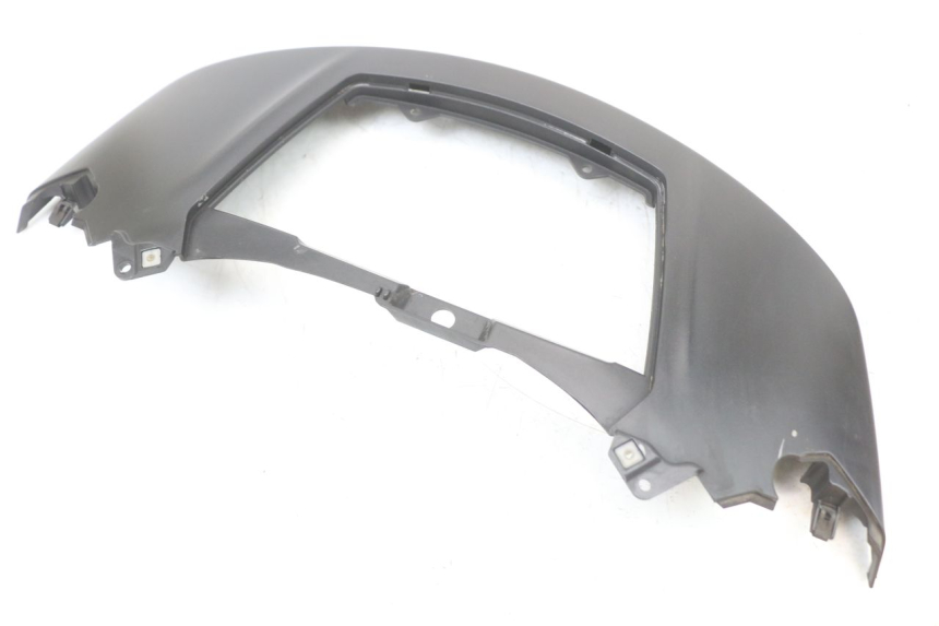 photo de GIUNZIONE PARAFANGO POSTERIORE SUPERIORE PIAGGIO X10 125 (2012 - 2017) - Stato della superficie e materiale