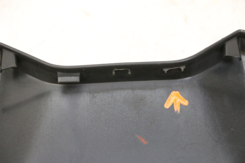 photo de CARENA POSTERIORE CONGIUNZIONE SUPERIORE YAMAHA YP T-MAX TMAX 530 (2017 - 2020) - Altra angolazione