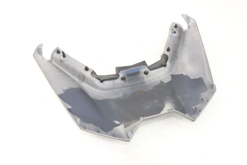 photo de CARENA POSTERIORE CONGIUNZIONE SUPERIORE YAMAHA YP T-MAX TMAX 530 (2017 - 2020) - Dettaglio del componente