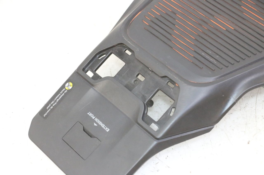 photo de CARENA POSTERIORE CONGIUNZIONE SUPERIORE SEGWAY NINEBOT ZT3 PRO 1 - Zoom sullo stato d'uso