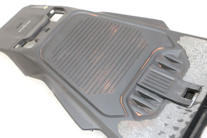 photo de CARENA POSTERIORE CONGIUNZIONE SUPERIORE SEGWAY NINEBOT ZT3 PRO 1 - Primo piano tecnico