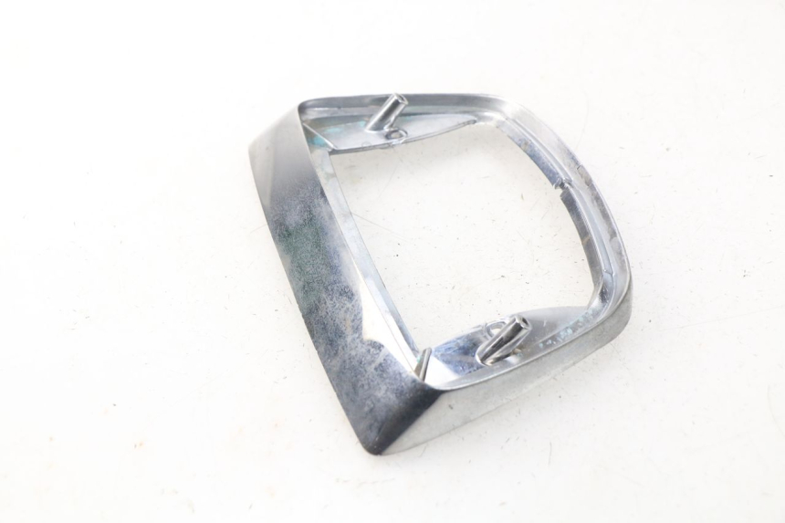 photo de Giunzione carenatura posteriore PIAGGIO VESPA LX IE 125 (2010 - 2012) - Zoom sullo stato d'uso