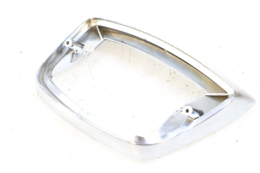 photo de Giunzione carenatura posteriore PIAGGIO VESPA LX 125 (2005 - 2010) - Vista principale