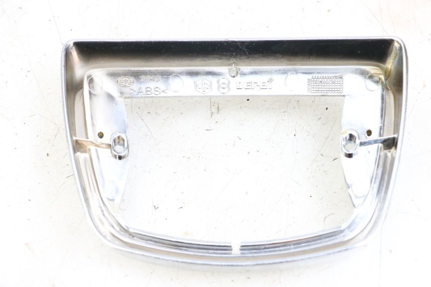 photo de Giunzione carenatura posteriore PIAGGIO VESPA LX 125 (2005 - 2010) - Zoom sullo stato d'uso