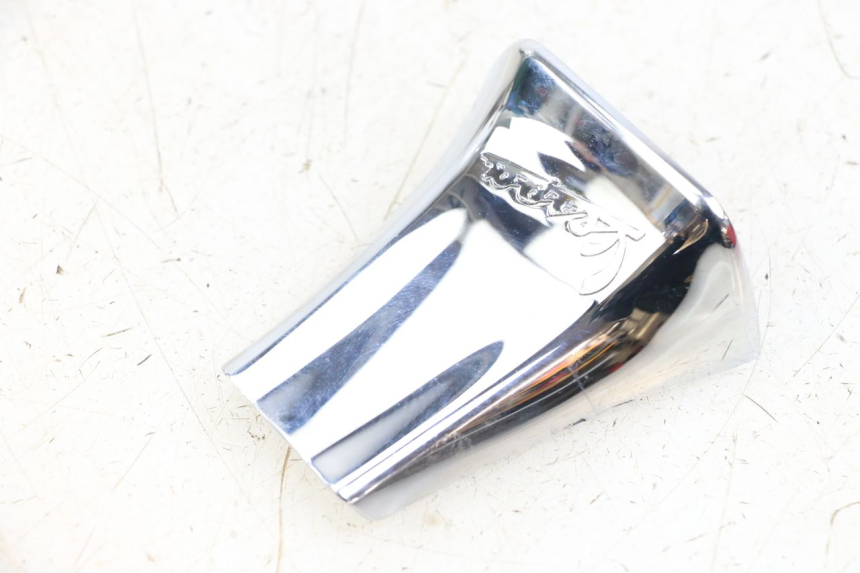 photo de CARENA POSTERIORE CONGIUNZIONE PIAGGIO VESPA PRIMAVERA 4T 50 (2021 - 2024) - Zoom sullo stato d'uso