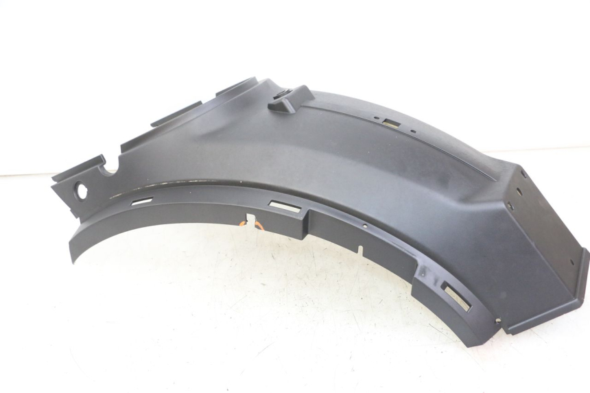 photo de CARENA POSTERIORE CONGIUNZIONE JM MOTORS VX 125 (2022 - 2025) - Dettagli dei punti di fissaggio