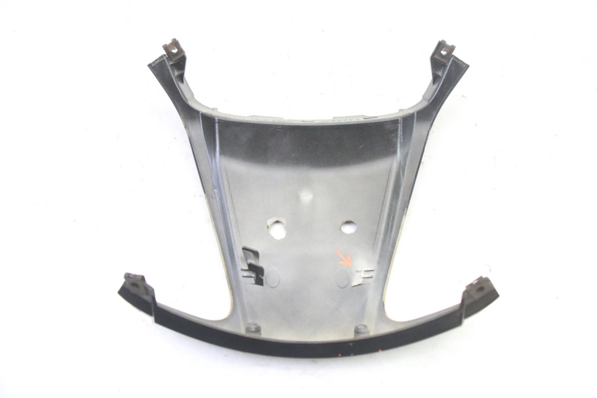 photo de GIUNZIONE PARAFANGO POSTERIORE YAMAHA XMAX X-MAX 125 (2006 - 2009) - Dettagli dei punti di fissaggio