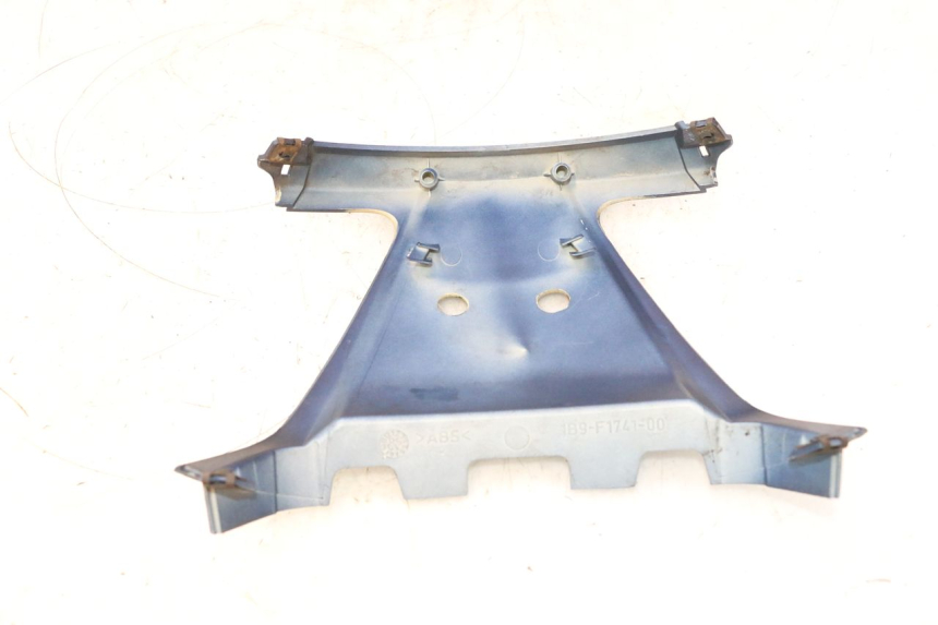 photo de GIUNZIONE PARAFANGO POSTERIORE YAMAHA XMAX X-MAX 125 (2006 - 2009) - Zoom sullo stato d'uso