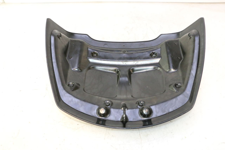 photo de CARENA POSTERIORE CONGIUNZIONE PIAGGIO X8 STREET 125 (2006 - 2007) - Stato della superficie e materiale
