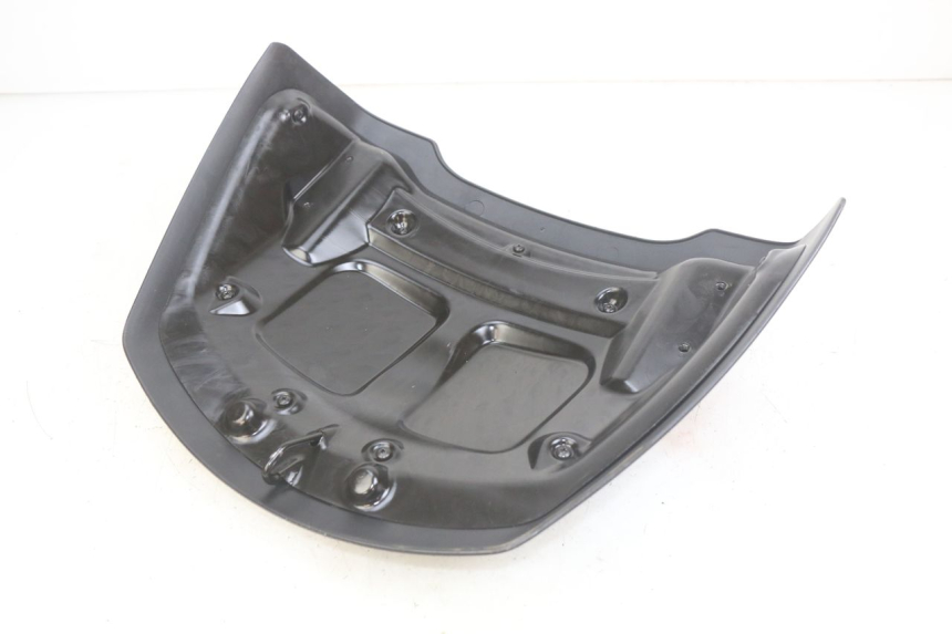 photo de GIUNZIONE PARAFANGO POSTERIORE PIAGGIO X8 125 (2004 - 2007) - Dettaglio del componente