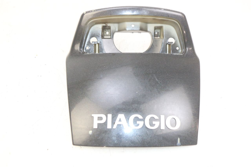 photo de GIUNZIONE PARAFANGO POSTERIORE PIAGGIO X9 125 (2000 - 2003) - Dettagli dei punti di fissaggio