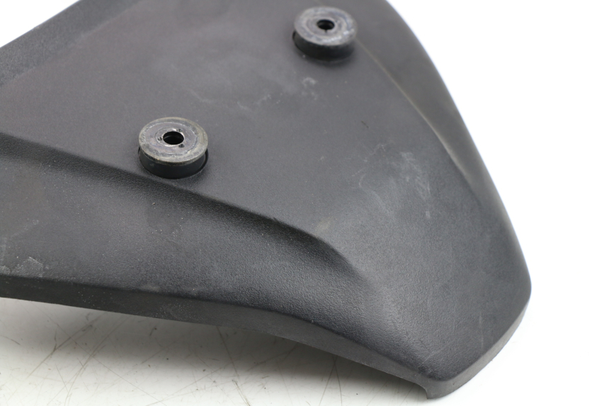 photo de Giunzione carenatura posteriore HONDA XLV VARADERO 125 (2000 - 2006) - Stato della superficie e materiale