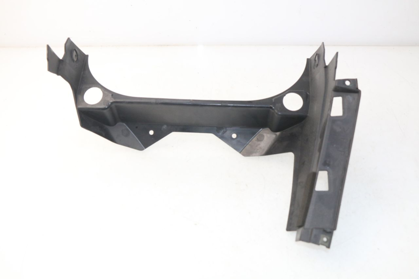 photo de GIUNZIONE PARAFANGO POSTERIORE YAMAHA XP T-MAX TMAX ABS 500 (2004 - 2007) - Zoom sullo stato d'uso