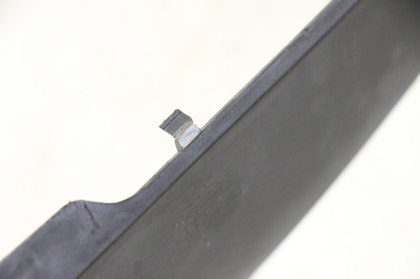 photo de CARENA POSTERIORE CONGIUNZIONE YAMAHA FZ6 FAZER S2 600 (2007 - 2011) - Dettaglio del componente