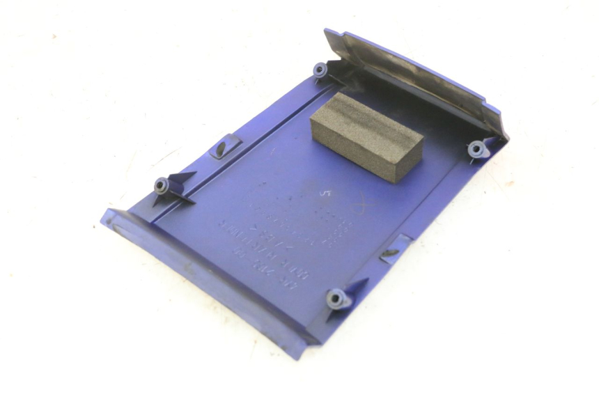 photo de CARENA POSTERIORE CONGIUNZIONE YAMAHA FZS FAZER 600 (2001 - 2003) - Dettagli dei punti di fissaggio