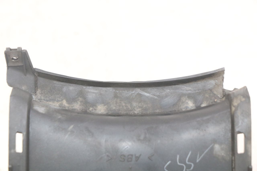 photo de GIUNZIONE PARAFANGO POSTERIORE YAMAHA YP MAJESTY 125 (2007 - 2010) - Dettaglio del componente